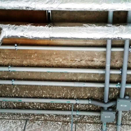 Závěsná svorka ATR 6 pro plynovou hřebíkovačku